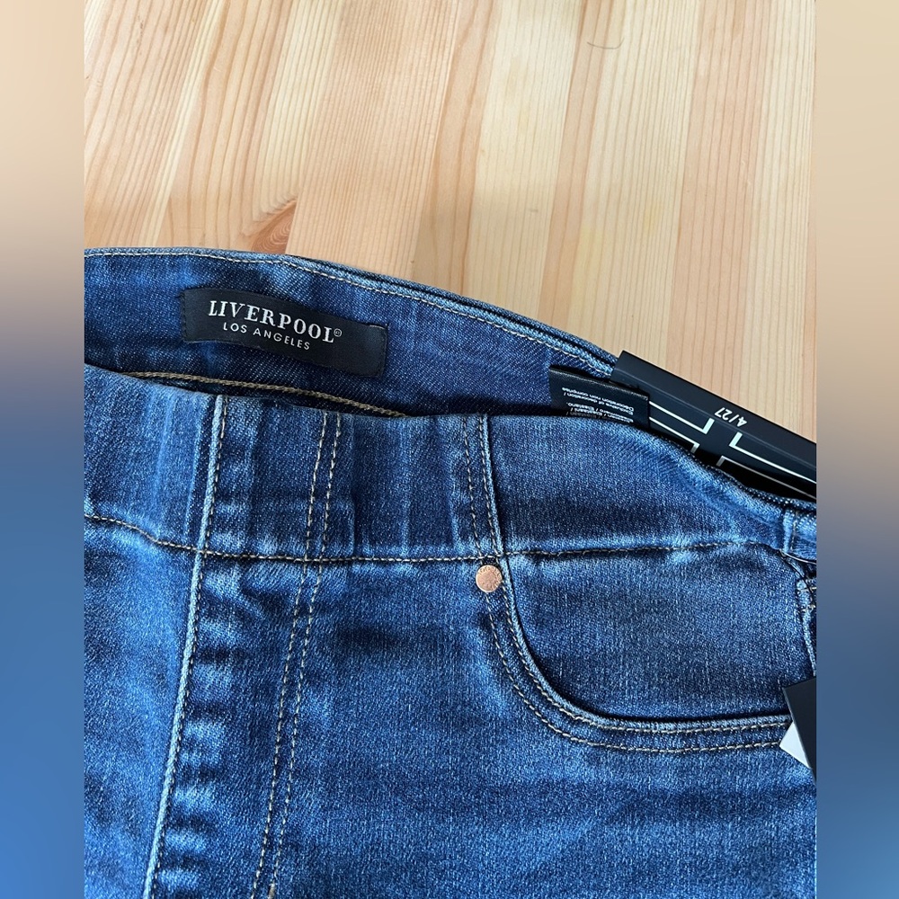 Liverpool crop jeans. New with tags